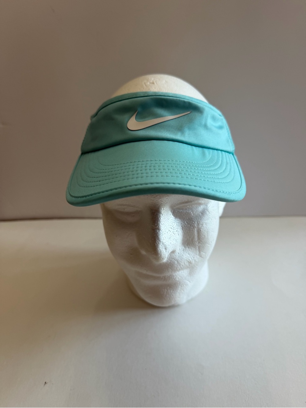 Nike Visor Hat Dri-Fit Golf Tennis Green Sun Adjustable Lightweight Cap Swoosh